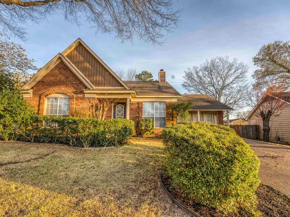 7099 Brady Hill Dr, Cordova, TN 38018