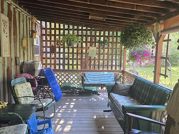 3rd image of 5290 River Bend Ln