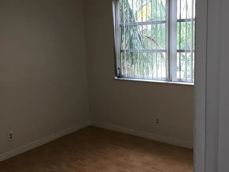 7860 NW 50th St #301 — Photo 19