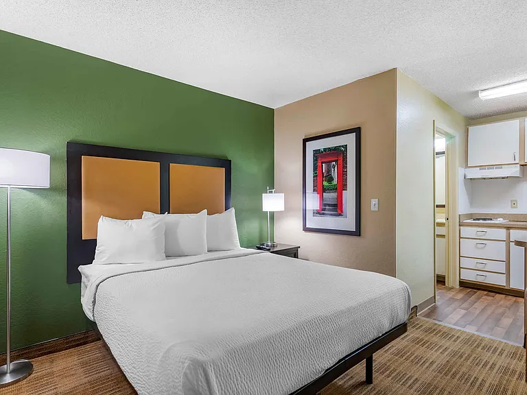 Studio Suite - 1 Queen Bed