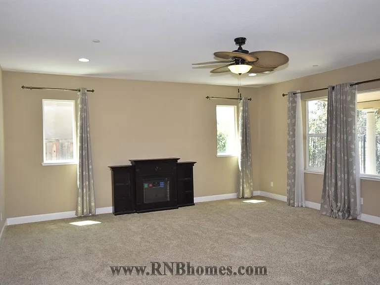 1416 Bicker Cir — Photo 2