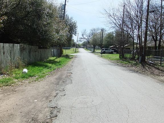 5th image of 1505 N Washington Ave