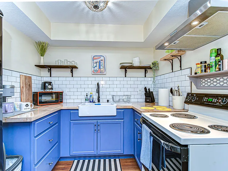 Our kitchen has everything you need to make a large or small meal