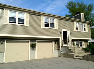 14 Matthew Dr, Warren, RI 02885