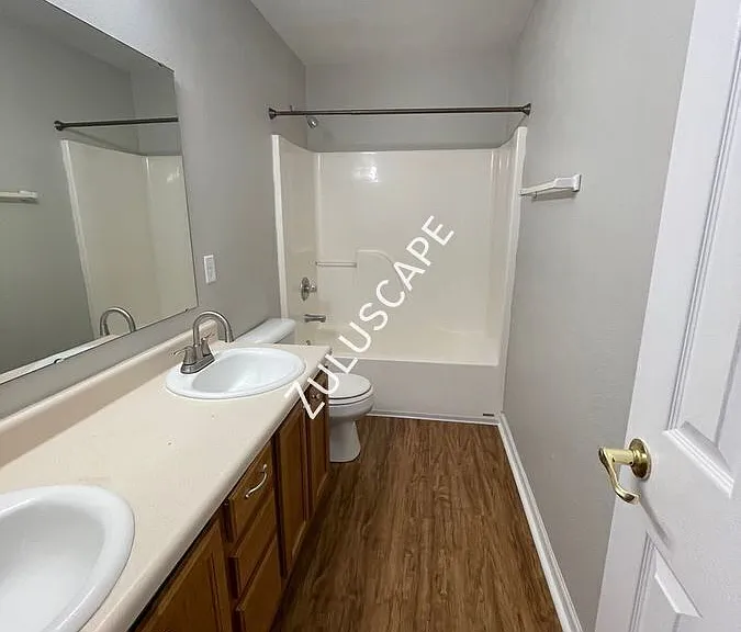 2315 Falls Church Ct — Photo 12