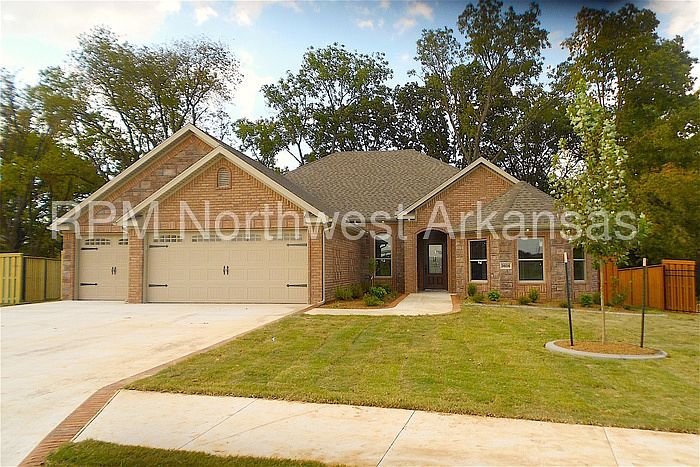 1st image of 3606 NW Park Hill Blvd