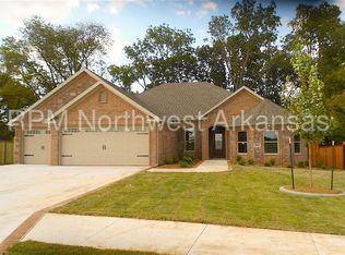 3606 NW Park Hill Blvd, Bentonville, AR 72712