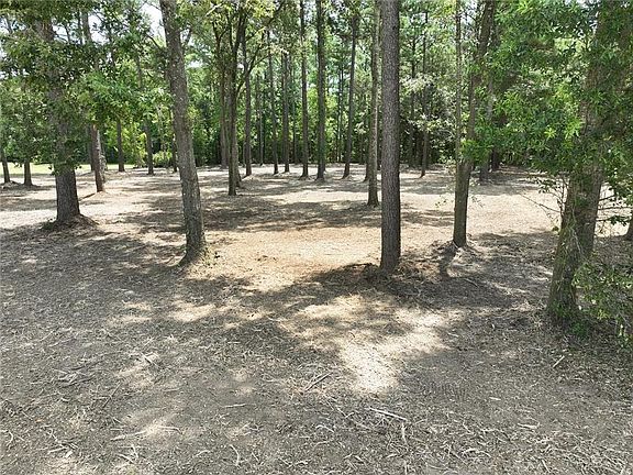 5th image of 133 Robinhood Dr
