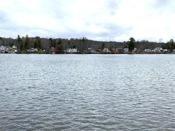 335 S Shore Dr, Thompson, PA 18465