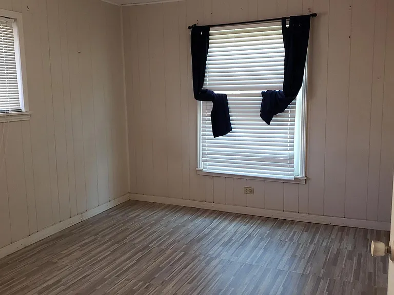 2515 Denison St — Photo 5
