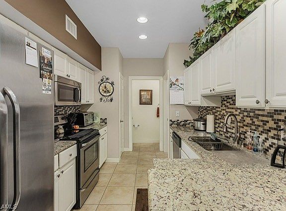 3rd image of 9764 Glen Heron Dr