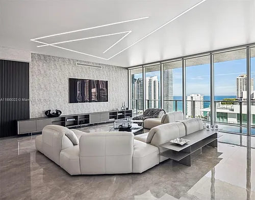 330 Sunny Isles Blvd #5-UPH04 Photo 1