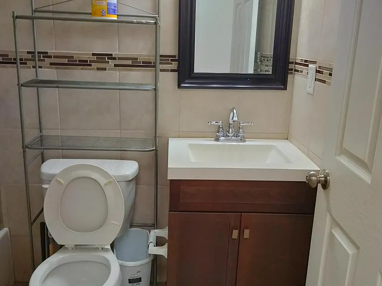 1601 W Stiles St #1C — Photo 13