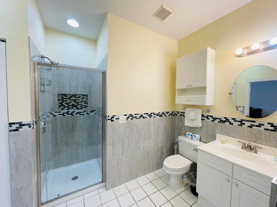 2 bed, 1050 sqft, $2,300 — Photo 3