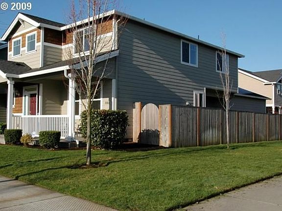 2nd image of 3503 SE Royalstar Ave