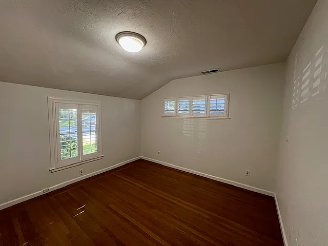 176 San Antonio Way — Photo 11