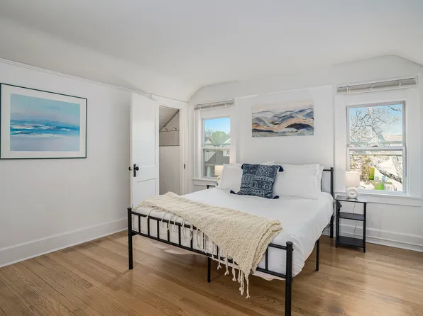 1046 Courtney St NW #2, Grand Rapids, MI 49504