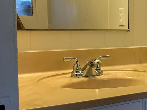 Master BDRM vanity