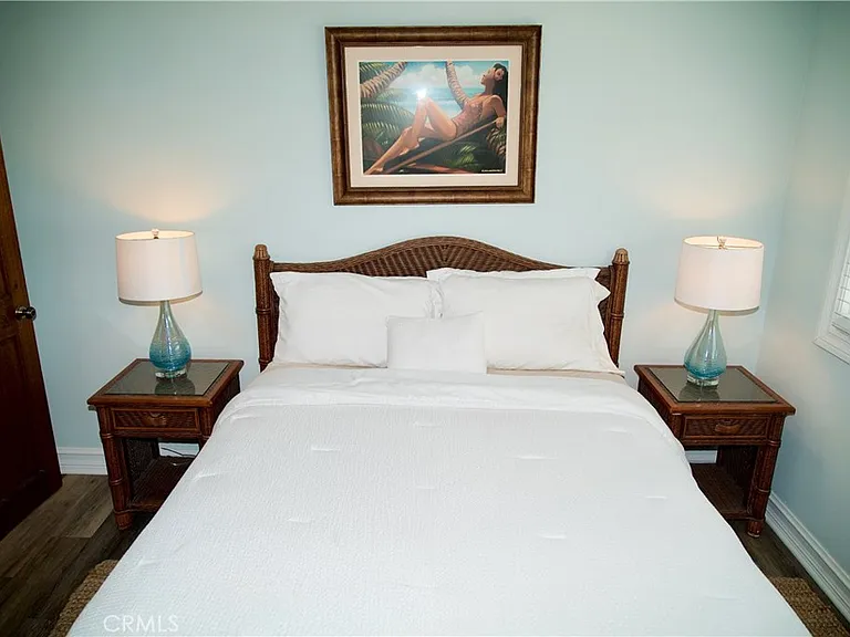 1249 Ocean Front #C — Photo 11