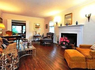 1614 Kent Dr, Hewlett, NY 11557