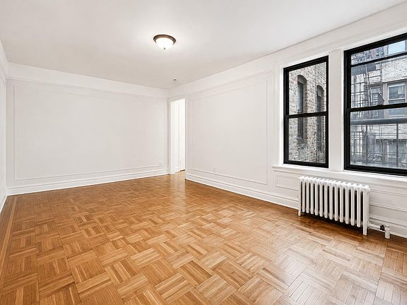 3rd image of 1803 Riverside Dr APT 5J