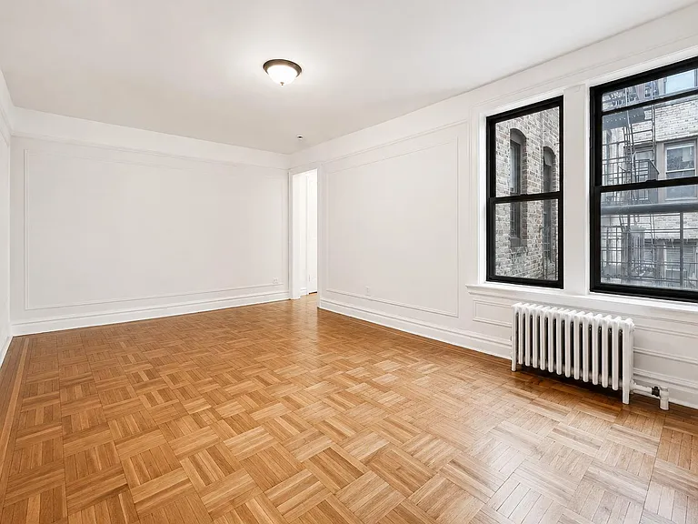1803 Riverside Dr #5J — Photo 3