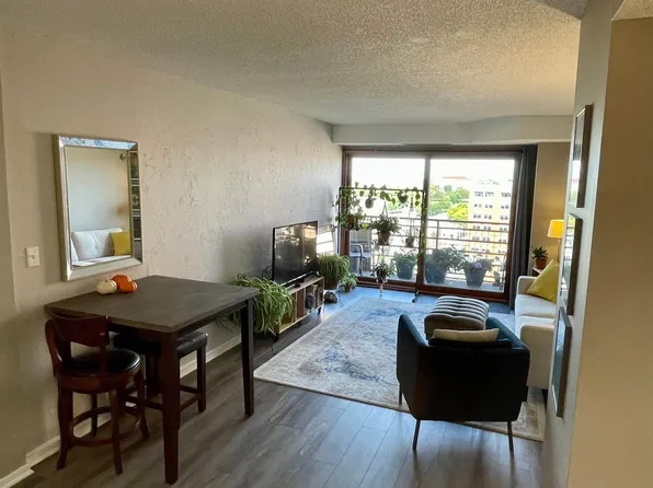 66 9th St Unit 1910, Saint Paul, MN 55101