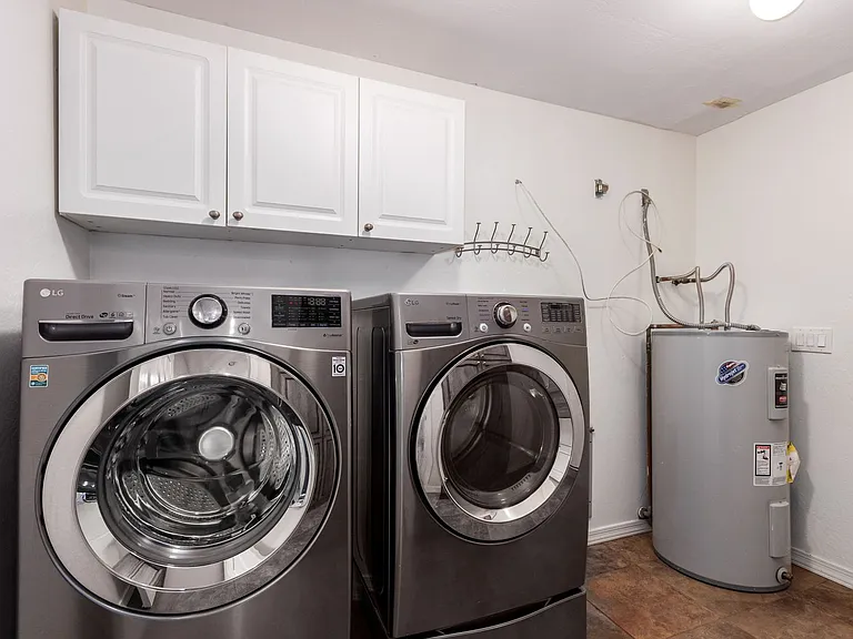 2321 E Enid Cir — Photo 34