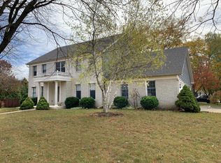 52 Briargate Cir, Sugar Grove, IL 60554