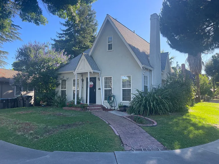 2233 Dwight Way — Photo 1