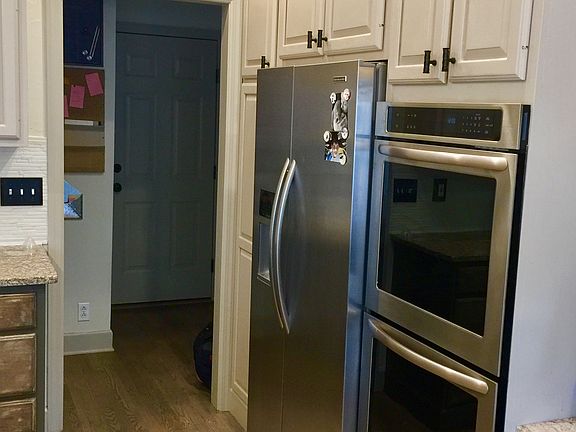 2nd image of 233 Battery Hill Cir