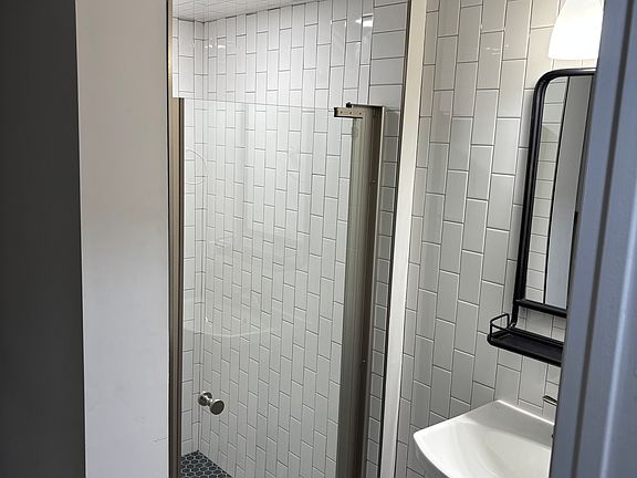 Plenty of room in bathroom