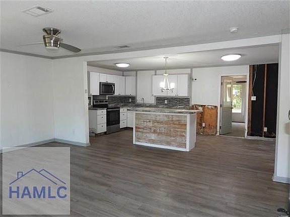 4th image of 615 Olive St