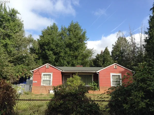 7911 SE Sunnyside Dr, Milwaukie, OR 97222