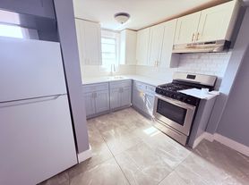 250 Van Houten St