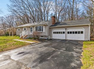 10 Gladys Rd, Cape Elizabeth, ME 04107