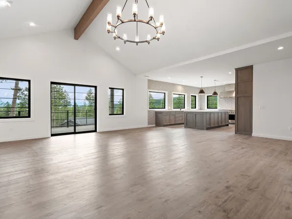 166 Blacktail Loop, Lakeside, MT 59922