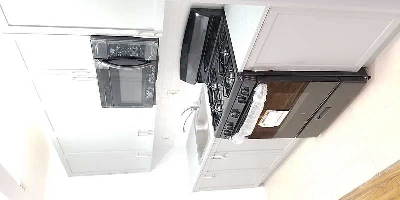 Rented by City Express Realty & Management Corp | media 26