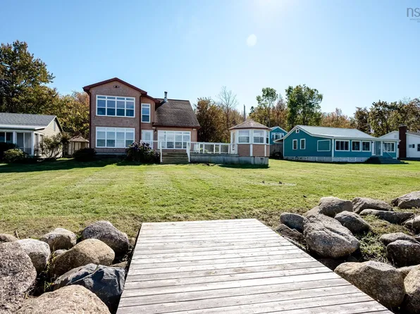 157/161 Beach Row N, Kings, NS B0P 1M0
