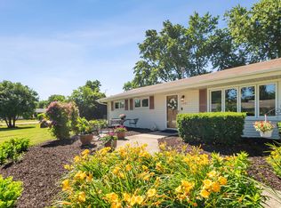 1001 63rd Pl, La Grange, IL 60525
