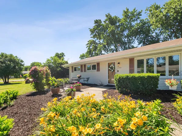 1001 63rd Pl, La Grange, IL 60525