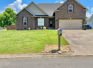 204 Deerfield Dr, Springfield, TN 37172
