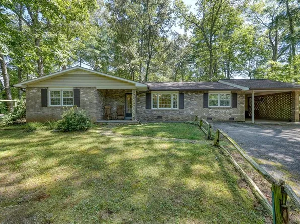 374 Moore Hill Rd, Hayesville, NC 28904