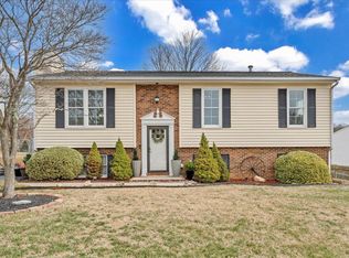 2619 Tulip Ln, Vinton, VA 24179