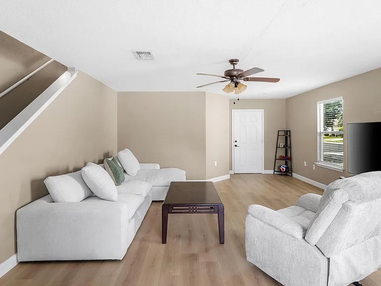 6708 Glebe Path — Photo 9