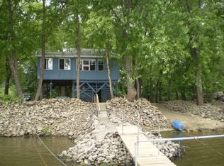 579 Cottage Rd, Harpers Ferry, IA 52146