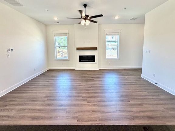 4th image of 4877 Chatelet Dr