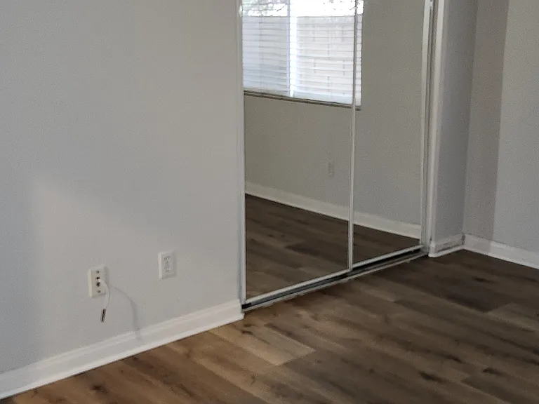 4873 Sea Coral Dr — Photo 2