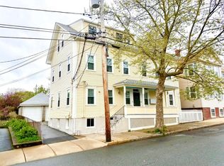 32 Dearborn St APT 3, Newport, RI 02840