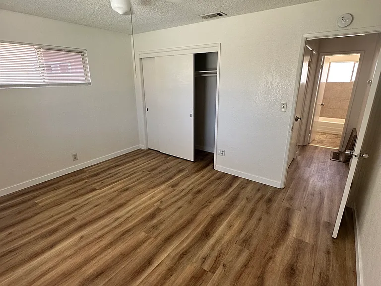 941 Leslie Dr — Photo 13
